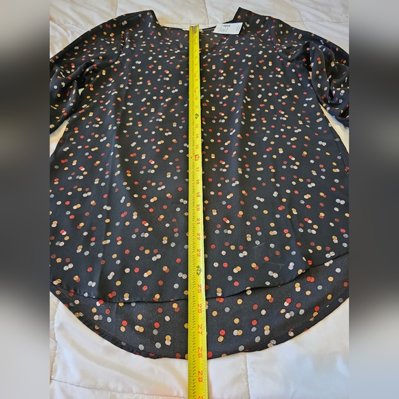 NWT Maurices polka dotted fall blouse ๐ w/ Zipper in front (Medium) ๐คโค๏ธ๐๐ค๐ค - Picture 7 of 16